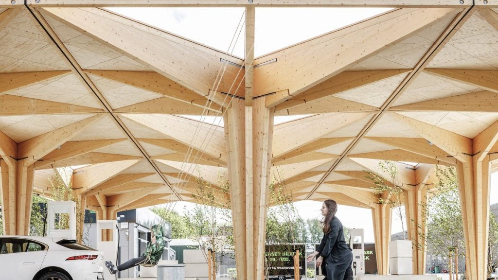 Clever Cobe. Дерев'яні зарядні станції в Данії