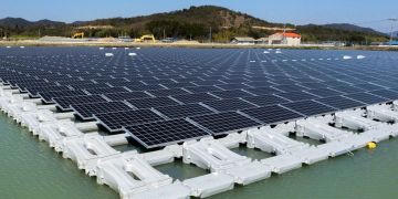 Компанія JA Solar поставляє модулі для перших плавучих сонячних електростанцій в Іспанії та Малайзії 