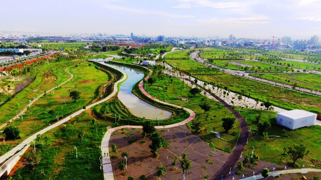 Парк на місці старого аеропорту, призначений для очищення та охолодження повітря за допомогою сонячної енергії