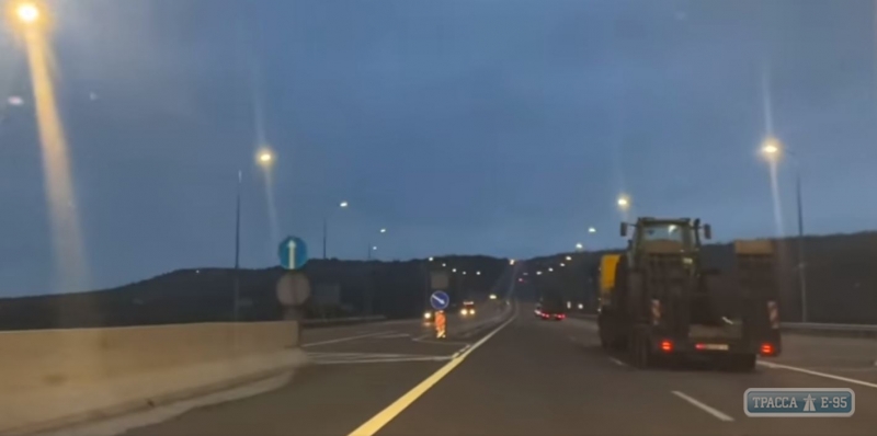 На Одещині запрацювала перша в Україні сонячна електростанція, призначена для освітлення дороги 