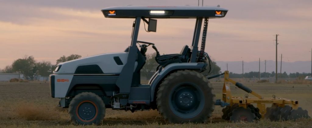 Monarch Tractor представила перший в світі електротрактор