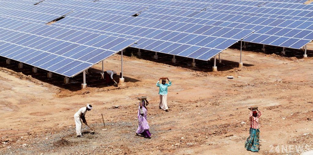 Індія розпочала роботу над масштабним проектом гібридного парку поновлюваних джерел енергії