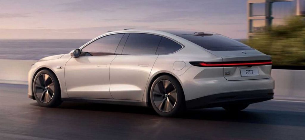NIO представила високотехнологічний флагманський седан ET7 