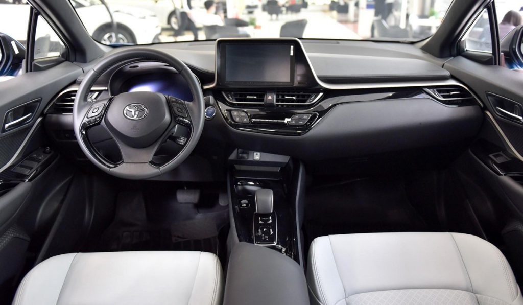 Міні електромобіль Toyota C + pod вийшов на японський ринок 