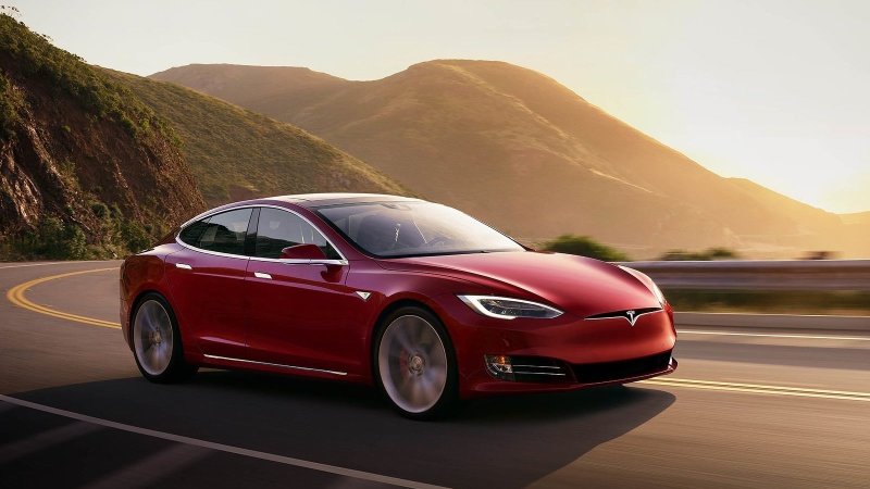 Tesla почала приймати замовлення на оновлені електромобілі Model S і Model X