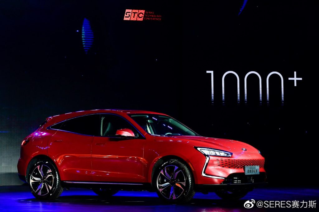 У Китаї презентували електромобіль на платформі Huawei 