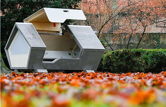 В Німеччині створили високотехнологічні капсули для ночівлі безхатьків