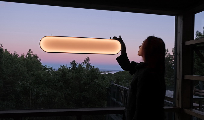 Голландська дизайнерка створила лампу Sunne, яка живиться енергією сонця