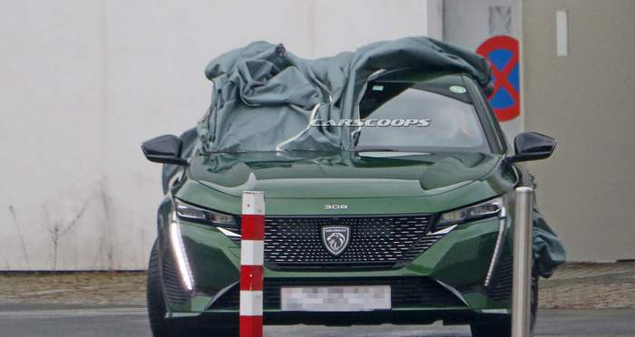 Peugeot 308 з новим логотипом  