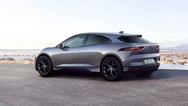 Jaguar I-Pace Black Edition дебютує з привабливими акцентами 
