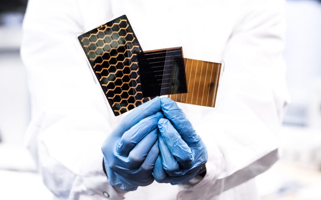 Польська технологічна компанія запустила виробництво сонячних панелей на основі перовскітних матеріалів