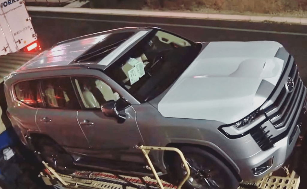 Toyota Land Cruiser нового покоління може бути представленою у кінці травня 