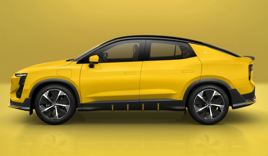 Купеподібний паркетник Aiways U6: готова серійна версія