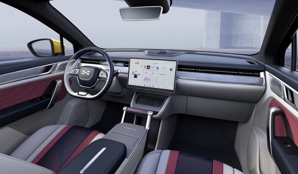 Купеподібний паркетник Aiways U6: готова серійна версія