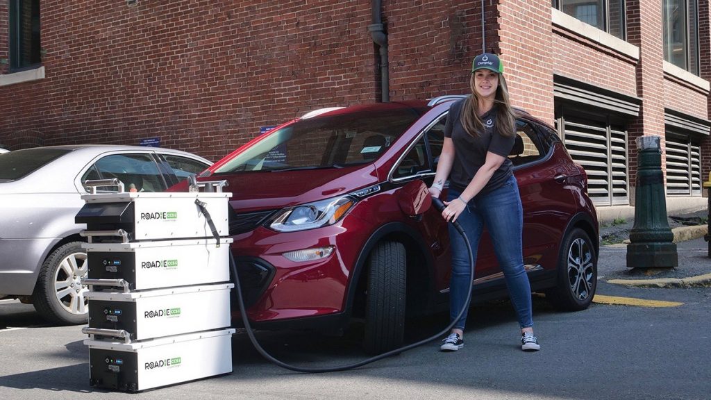 SparkCharge представляє мобільний додаток ChargeUp та зарядний пристрій Roadie Mobile EV наступного покоління